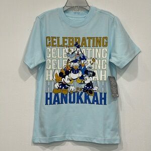 Disney Store Mickey Mouse & Friends Hanukkah Holiday Short Sleeve T Shirt M NEW